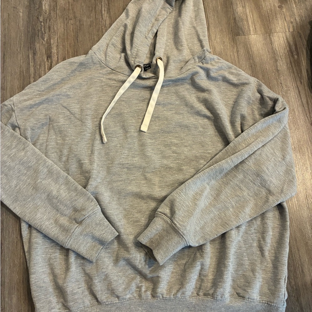 Gray Hooded Women’s Hoodie Shirt Size Medium Ash Grey